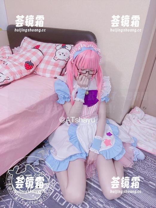 AT鲨 穿上AT鲨的泳装合集,就像过了一把养眼的夏天,别忘了下载哦!