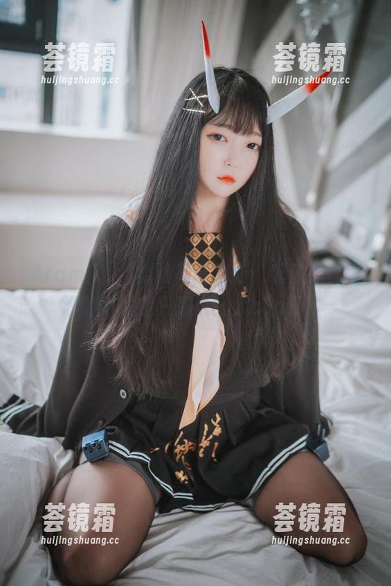 Aram(아람)婚纱写真更新，看见那件婚纱的时候我只想说：太cool了！