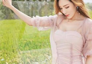 Feilin嗲囡囡 - 陈雅漫VICKY的“户外探险”全套让你领略什么叫“远足不忘美丽”!下载这里哦。