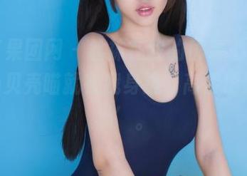 GIRLT果团网 - 丝袜在我的屏幕上,仿佛little贝壳喵就在我身边,高清堪比‘实物’。