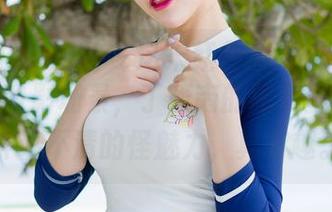 MiStar魅妍社 - 这朱红色的JK合集让我想起了电影场景，丁筱南的图集里却是一种说不清的怪魅力，真有趣。