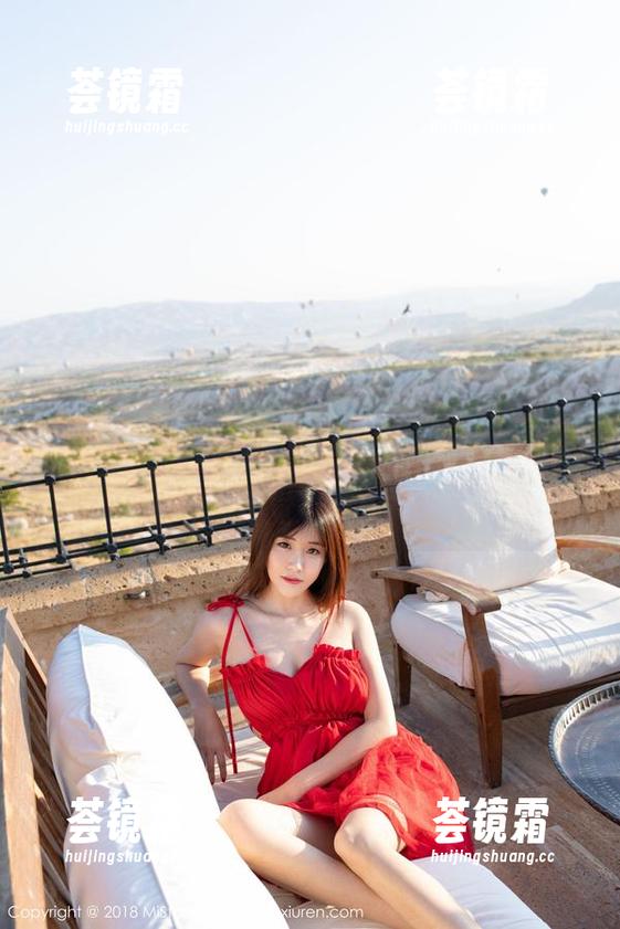 MiStar魅妍社 - 绯月樱-Cherry的原图中，少女的轮廓，仿佛是那种梦中常见的眼神，不觉有点走神了。