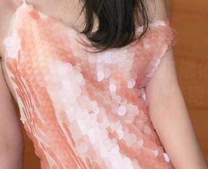 TGOD推女神 - 校园里的野生娜依灵儿:分享一组意想不到的套图