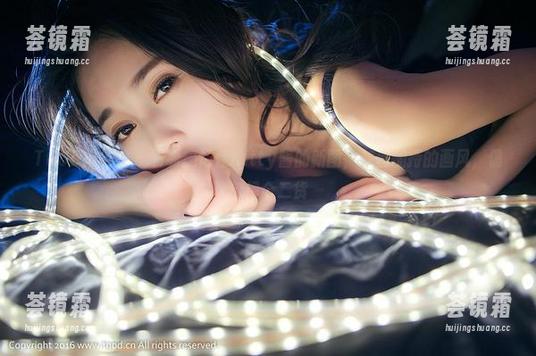 TGOD推女神-施忆佳Kitty酱 TGOD推女神 - 看看施忆佳Kitty酱的新图,灰丝加持的画风,偶尔像个二货