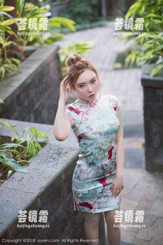 Xiuren秀人网-乔一一 Xiuren秀人网 - 乔一一的浴室探险:看看她的“水上乐园”精选图片!