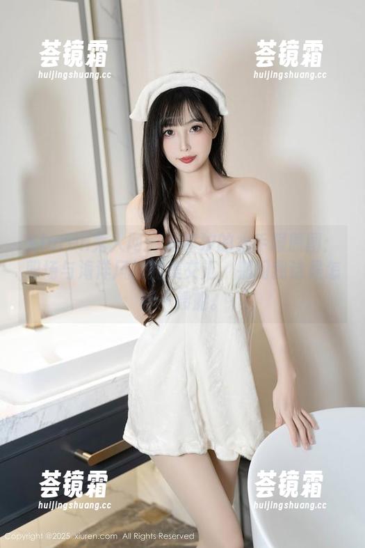 Xiuren秀人网 - 周慕汐的水手服原图：职场与海洋风的完美交汇，别问我这是怎样一艘船。