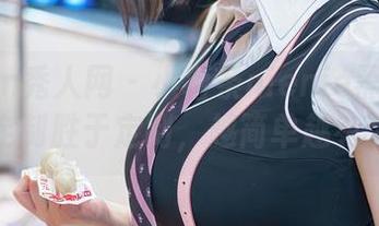 Xiuren秀人网 - 小薯条nienie黑色写真,不定制胜于定制,越简单越有个性。