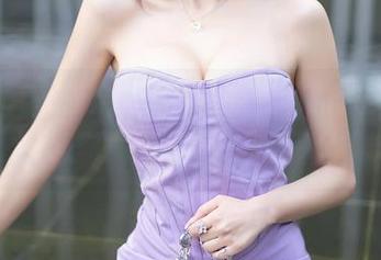 Xiuren秀人网 - 小逗逗穿和服太美，原图给你，顺便也和我聊聊？