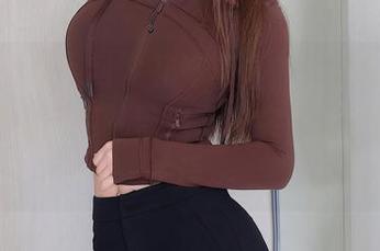 Xiuren秀人网 - 花嫁写真,好像狐小妖Baby把仙女范儿带进了现实,靓丽得让我失语。