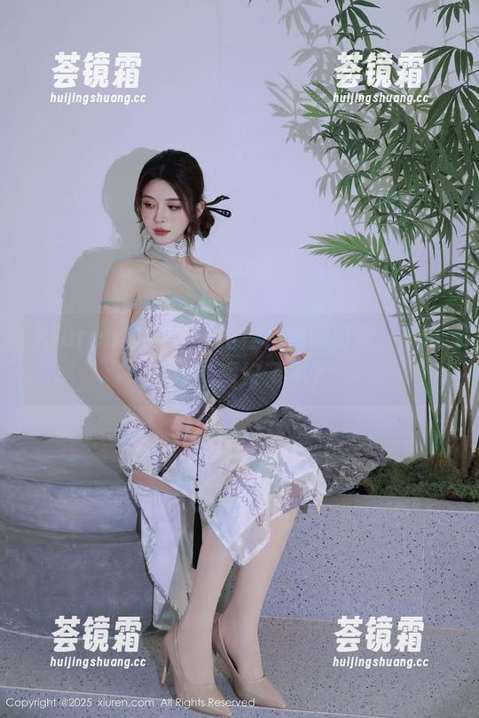 Xiuren秀人网 - 程程程居家时光，下载几张美图好了不？