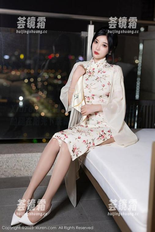 Xiuren秀人网-萌宝儿BoA Xiuren秀人网 - 短裤写真,萌宝儿BoA的腿在阳光下跳舞——是舞蹈还是随意?