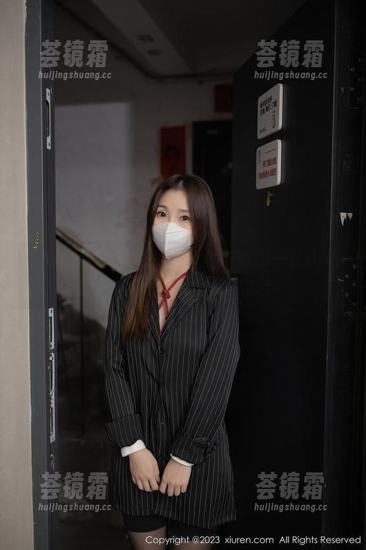 Xiuren秀人网 - 全套女友手册—金小依隐约透露的心机和小心思。