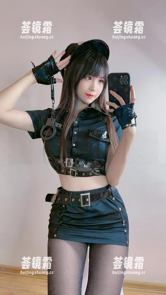 miko酱ww 看miko酱ww的夏天写真原图,不禁让人想,夏天的热是怎样的一种“舒服”呢?