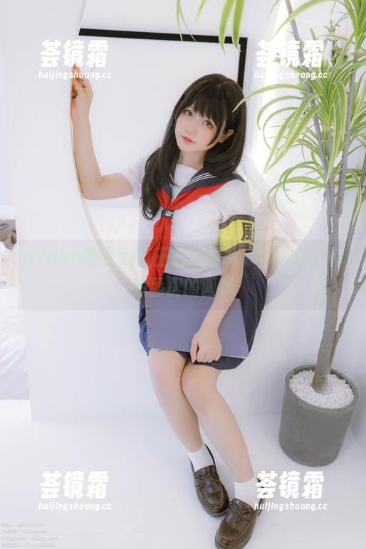 nyako喵子大魔王 nyako喵子大魔王的连衣裙:cos到让你想舔屏的画风