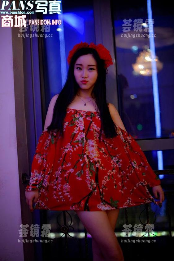 pans-蕾蕾 pans - 蕾蕾的少女拼图:精选合集,拼出你的那份青春记忆。