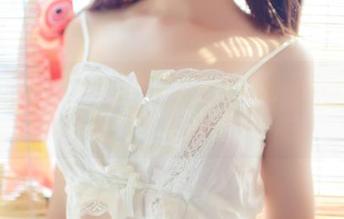 看九曲Jean在JK制服里摇摆，下载套图绝对不虚此生！