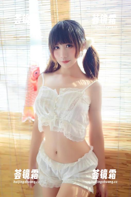 九曲Jean 看九曲Jean在JK制服里摇摆,下载套图绝对不虚此生!