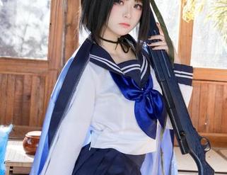 九柒喵最新写真集《皮衣》:小猫穿上皮衣会不会看起来像“高中生”?