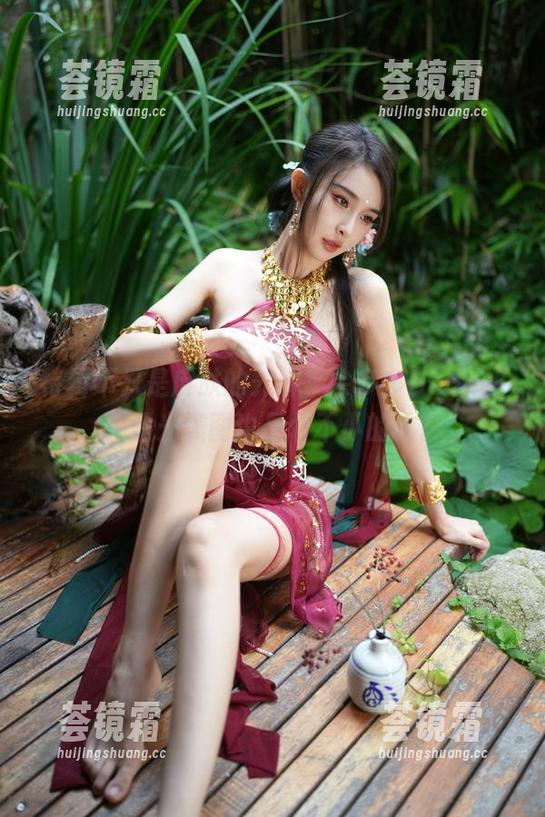 余多多Dudu 特辑不只是皮肤的光辉,余多多Dudu的无圣光美图也是个不小的谜。