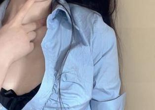 来欣赏倦倦喵的白睡衣照片合集,甜得有些过火