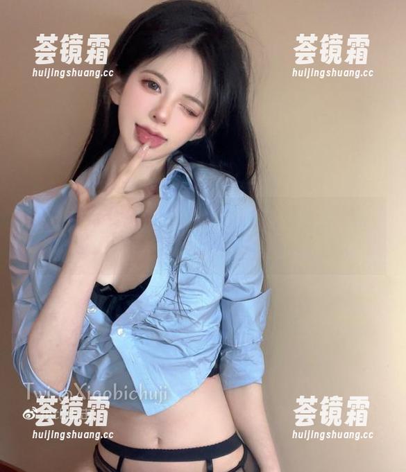 来欣赏倦倦喵的白睡衣照片合集，甜得有些过火