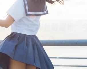 兔玩映画的美图,肉丝制服裙,今天就想逆风飞翔。