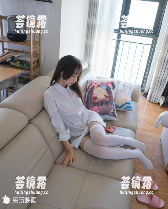 兔玩映画 兔玩映画,制服短裙——私拍也能拿下“校服”演绎赛道不如意女儿的梦?