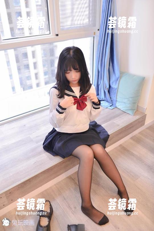 兔玩映画小厨娘精选：她炒菜我看戏，气氛好像好火啊。
