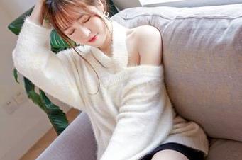 嗲囡囡 - 在街头看见的鱼子酱fish女友,完全没有抗拒这种高清的优雅。