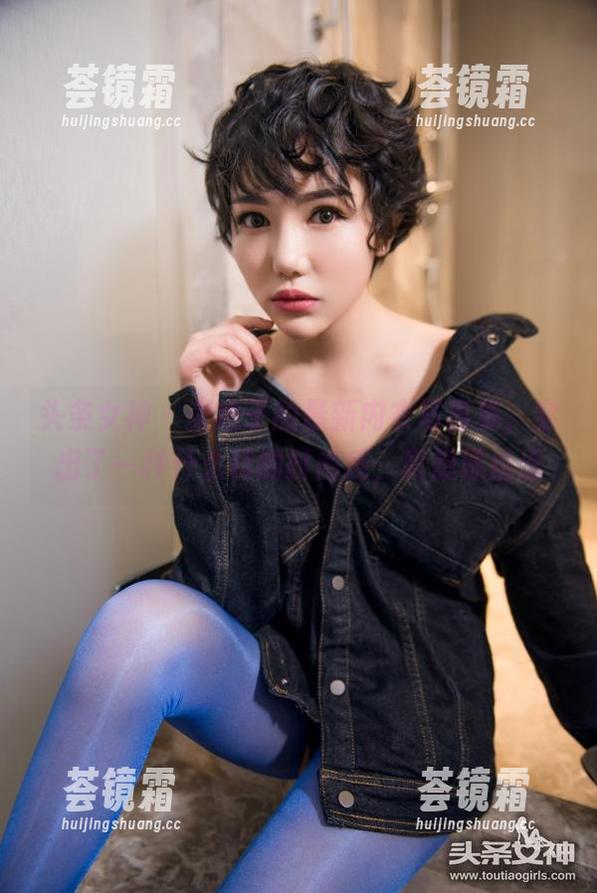 头条女神-美纳子 头条女神 - 美纳子的最新内衣写真集,穿出了一种什么样的时尚感,真想琢磨透