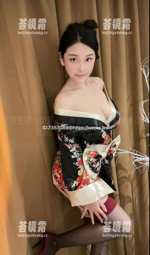 奶雯 微密圈 - 奶雯把这种凉快的衣服穿得热泪盈眶,最新图片看这里。