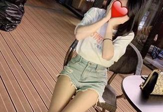 微密圈 - 更新!小仙女ELaine的毛衣图包,适合恋爱时被围着取暖哦