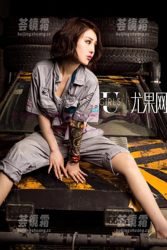 尤果网 - 凌希儿的短裙图包，精选得像我吃零食，停不下来！