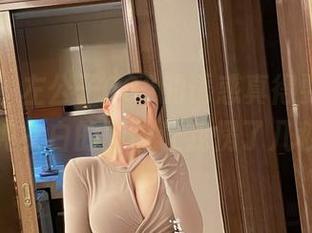 微密圈 - 左公子666的诱惑真得要下载,清纯女白的画面让我愣了几秒。