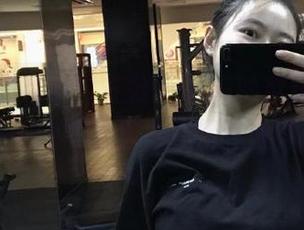 微密圈 - 精选:左公子666的空乘女友,居家时能把家里搞得像飞机客舱!