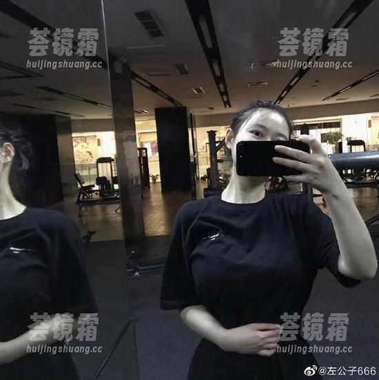 左公子666 微密圈 - 精选:左公子666的空乘女友,居家时能把家里搞得像飞机客舱!