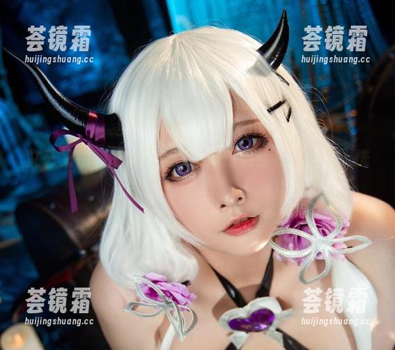 文艺又福利的2B，念念_D这组红色图片让人恍惚。