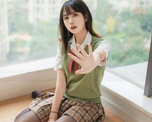 念雪ww的明星美脚图集：一脚踩实任性之路，活出精彩每一瞬！