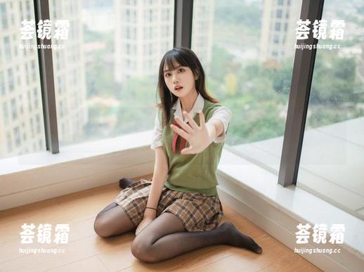 念雪ww 念雪ww的明星美脚图集:一脚踩实任性之路,活出精彩每一瞬!