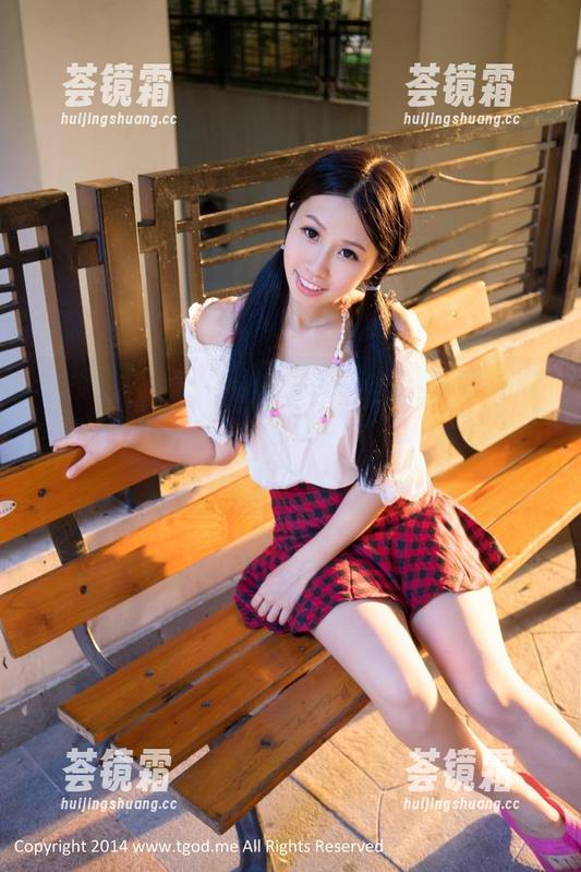 推女神-刘飞儿Faye 推女神 - 刘飞儿Faye这次短裙写真更新,真是捉住了一个夏天的气息,大家快去补票。