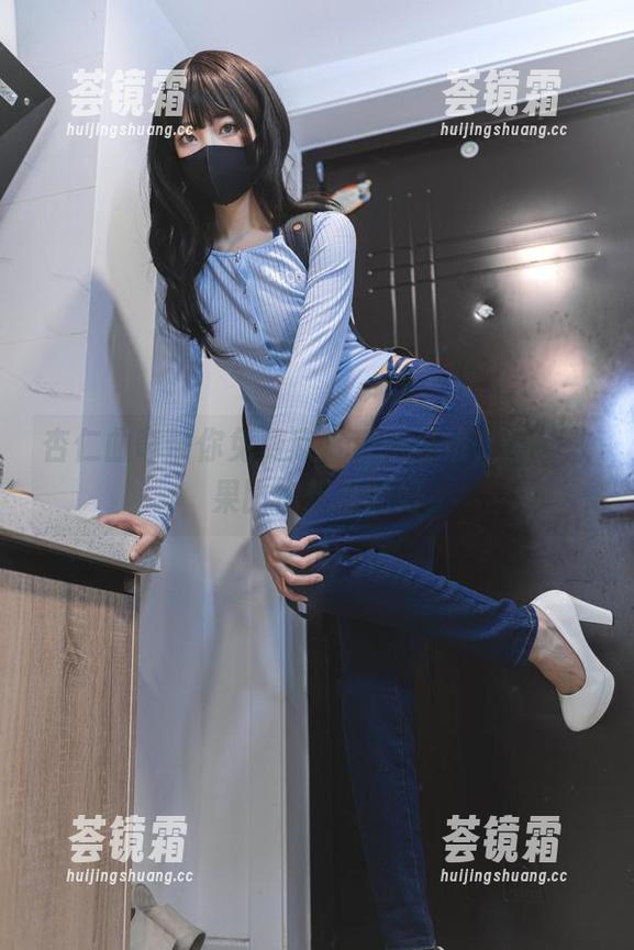 杏仁曲奇 杏仁曲奇带你免费欣赏反差表姐,图片效果比你想象的好