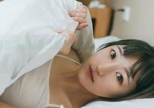 果团网 - 抖音博主陈雅漫的最新作品,少女系列,似有若无的清新感。