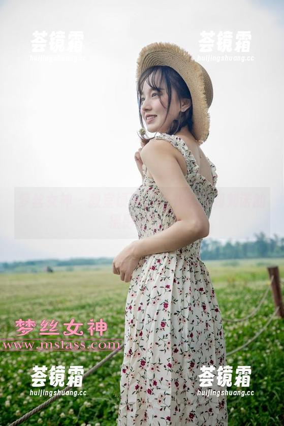 梦丝女神-刘诺 梦丝女神 - 教室顷语:当书本遇到刘诺的摄影图包。