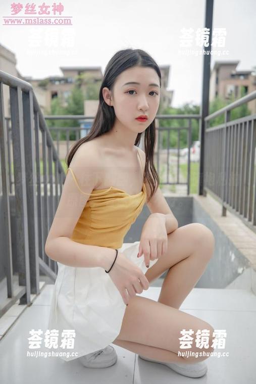 梦丝女神 - 往下翻翻，王娇娇的旗袍私拍原图，看你敢说不好。