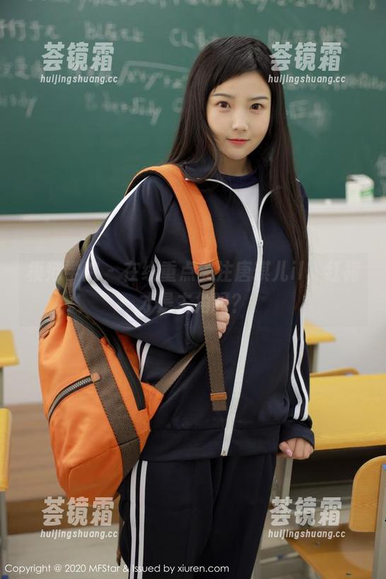 模范学院-唐琪儿il 模范学院 - 在线重点关注唐琪儿il,红裙才是主角吗?