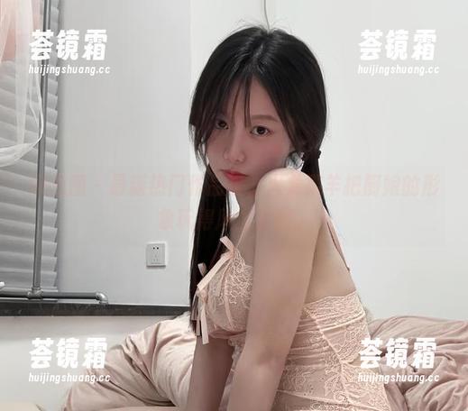 火龙果羊 微密圈 - 最新热门作品里,火龙果羊把厨娘的形象玩得风生水起。