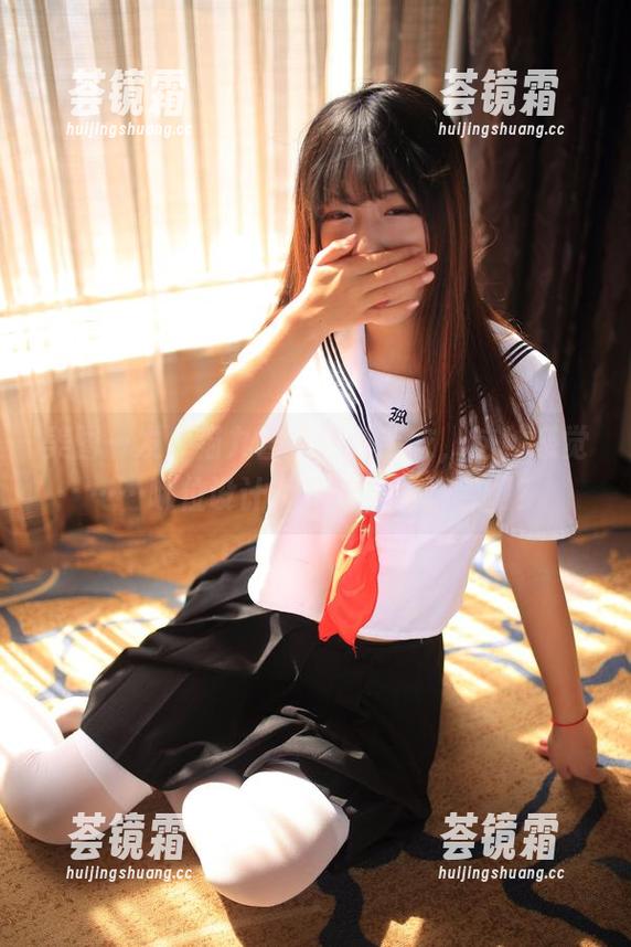 猫九酱 美图一发,猫九酱穿驼色毛衣,这种感觉……哪位设计师跑出来咱聊聊啊?