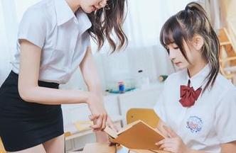下载高清女仆图片,神乐坂真东的作品总带着点不同寻常的气息!