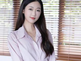秀人网 - 我们的厨娘九千柒柒,翻翻无圣光图集,不怕被发现