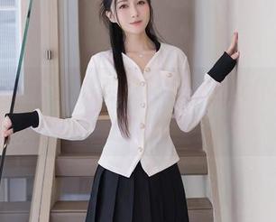 秀人网 - 下载周慕汐fairy的女仆写真,日常打理发散的灵魂!